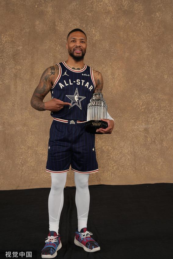 NBA近期动态：杜兰特受伤缺席一周，火箭宣布格林成为周最佳.