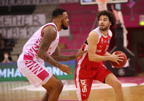 上的表现堪 上的表现堪