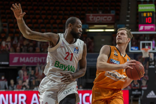 其中有一位 其中有一位